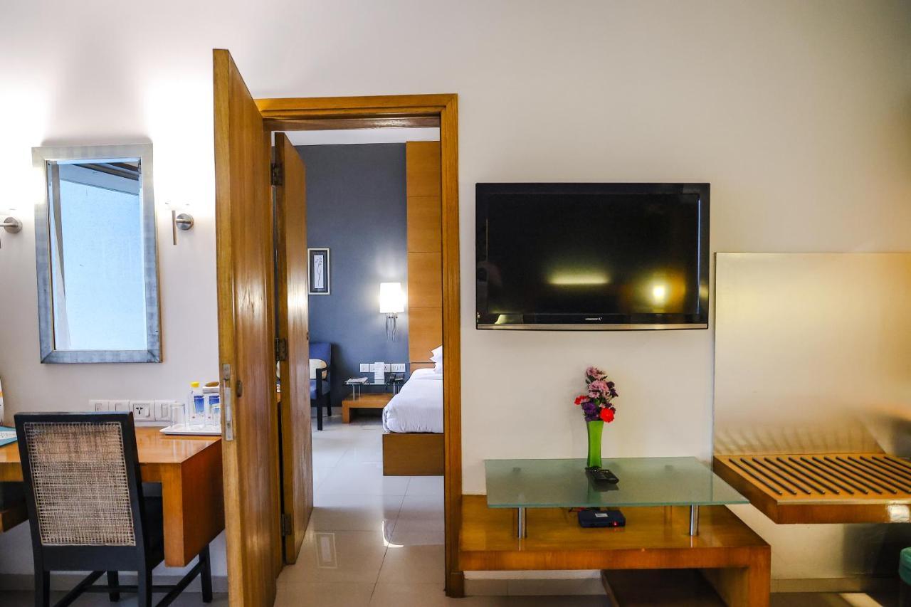 Krishna Palace Hotel Мумбаї Екстер'єр фото