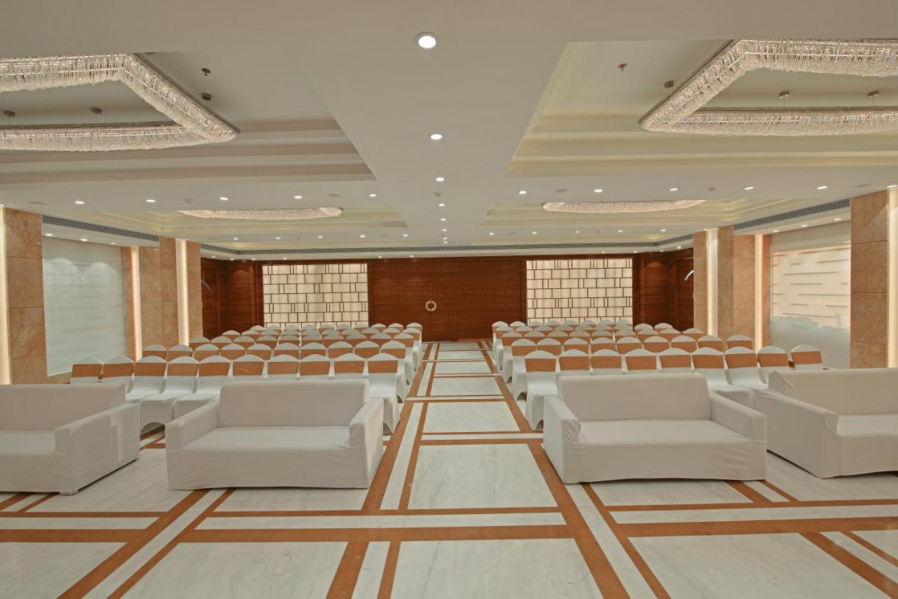 Krishna Palace Hotel Мумбаї Екстер'єр фото