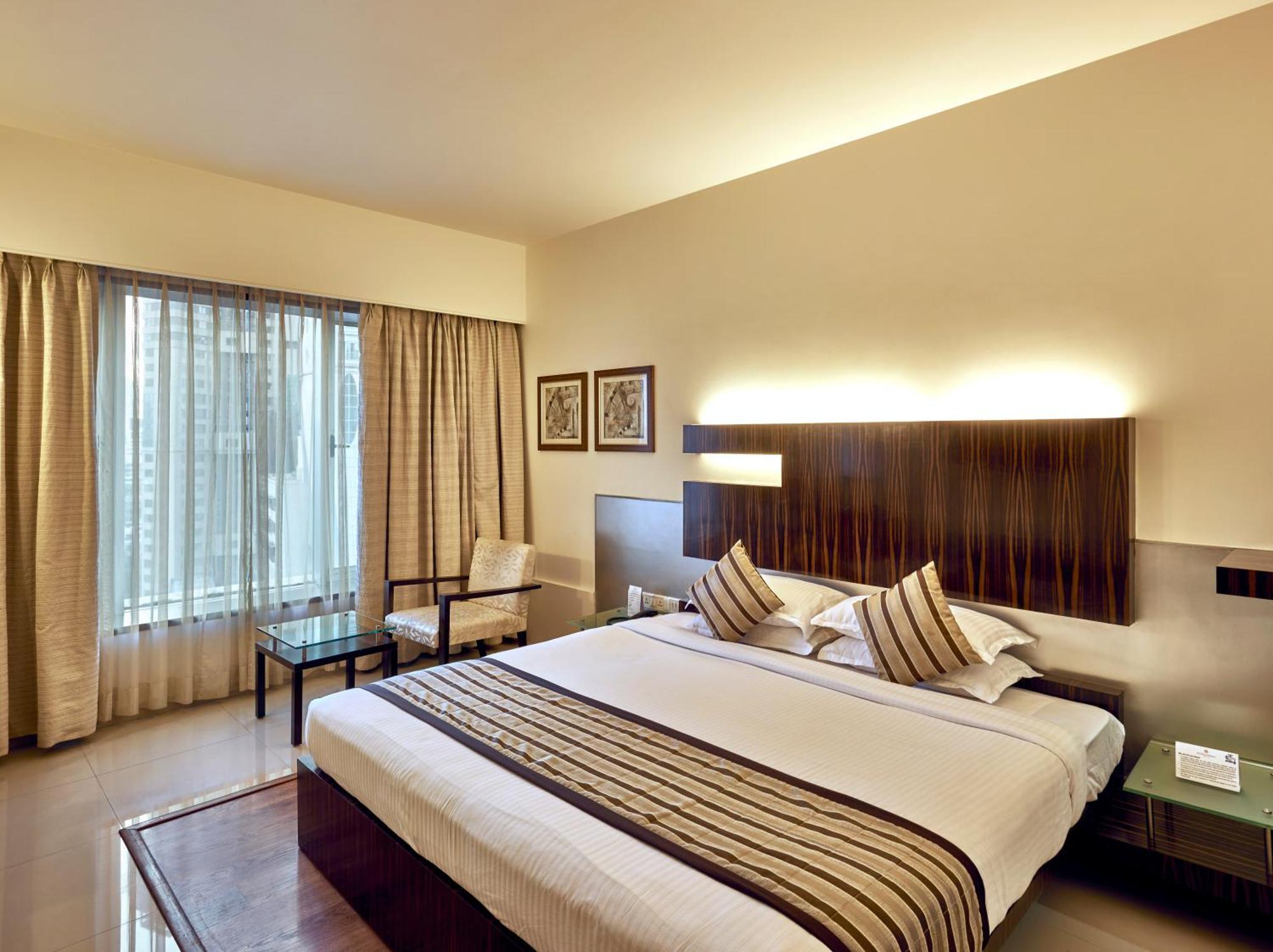 Krishna Palace Hotel Мумбаї Екстер'єр фото